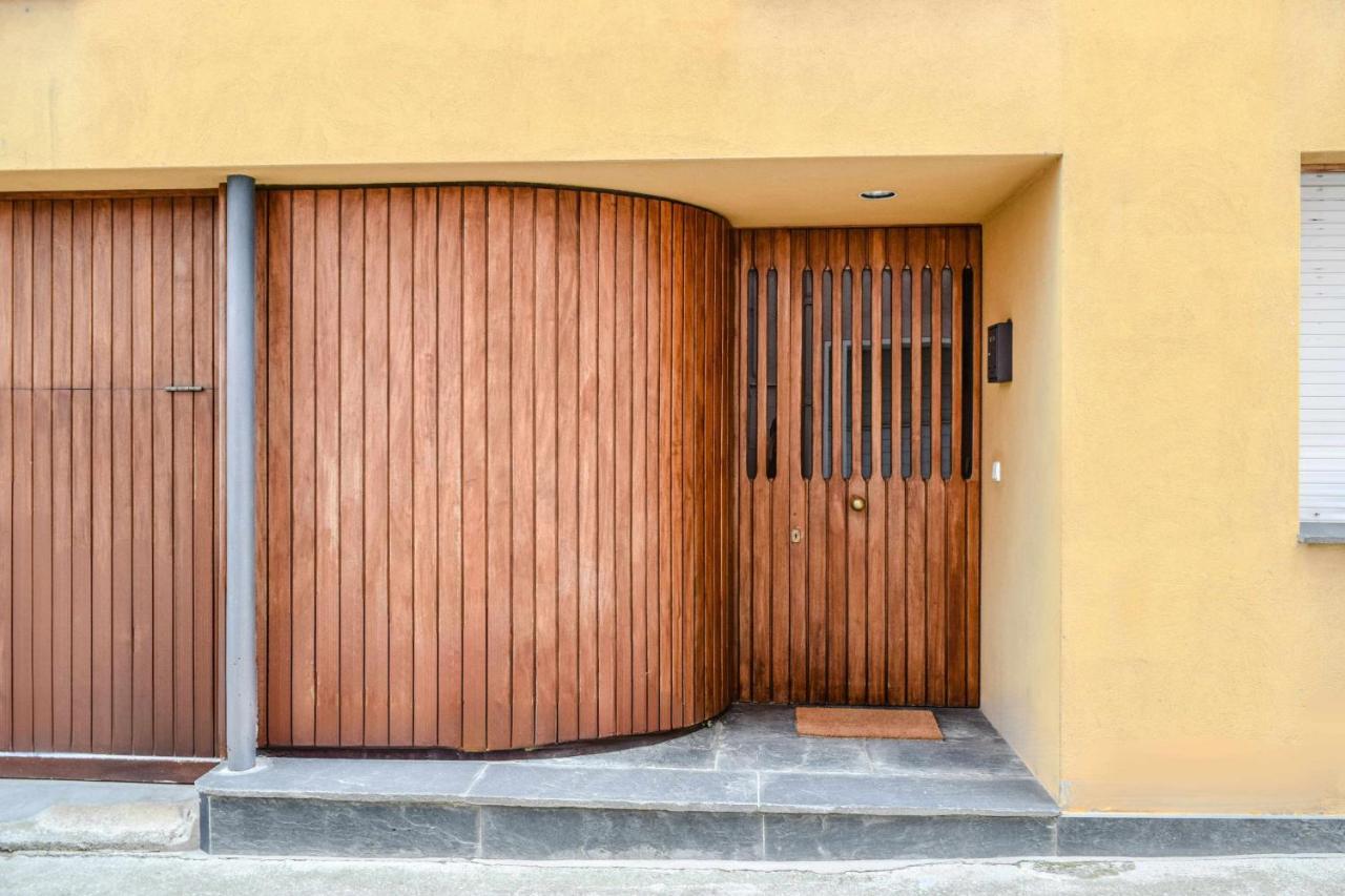 Can Falga Casa Con Jardin En El Corazon De Besalú Exterior foto